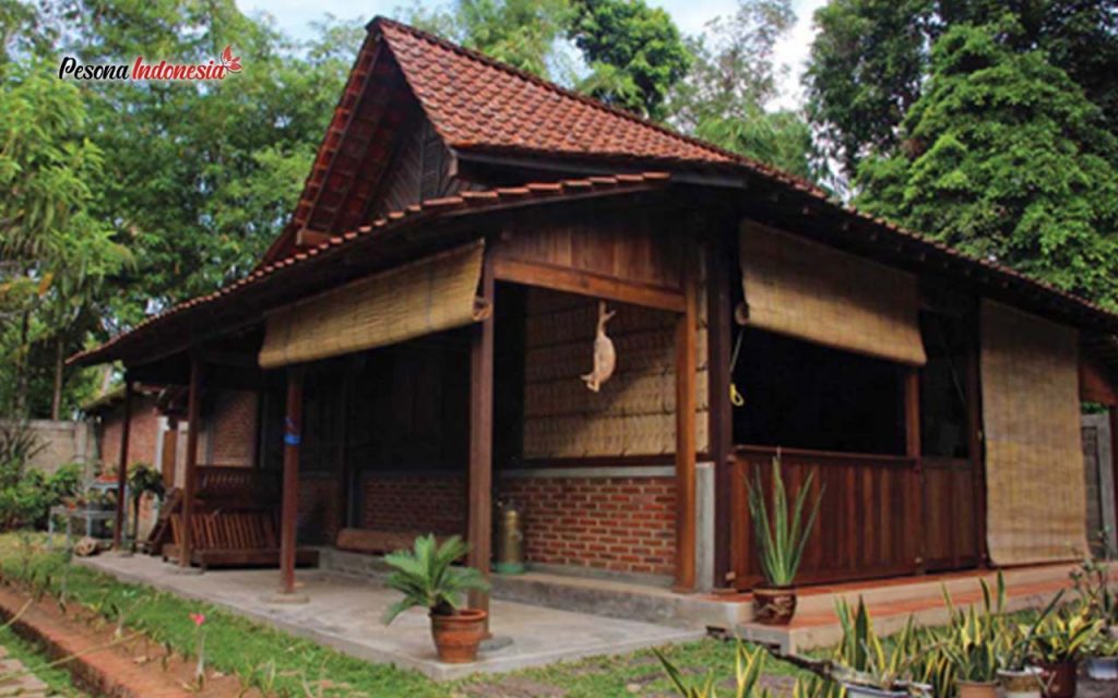 Keunikan rumah  adat provinsi Jawa Timur yang satu ini 
