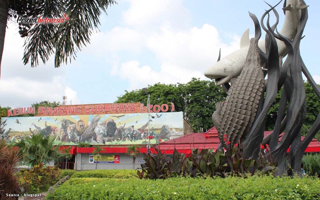 1. Kebun Binatang Surabaya
