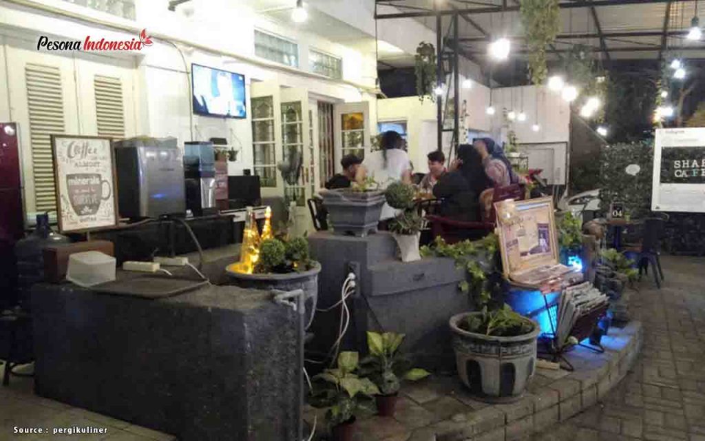 35 Cafe  Tempat Nongkrong Asik Di Surabaya Paling Hits