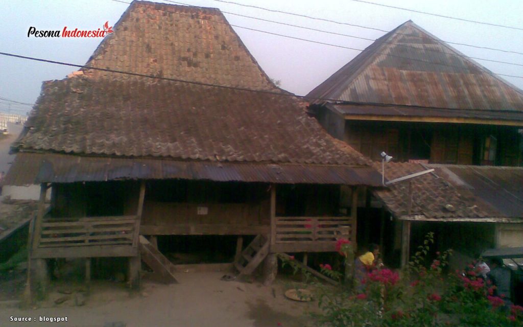 rumah adat suku palembang