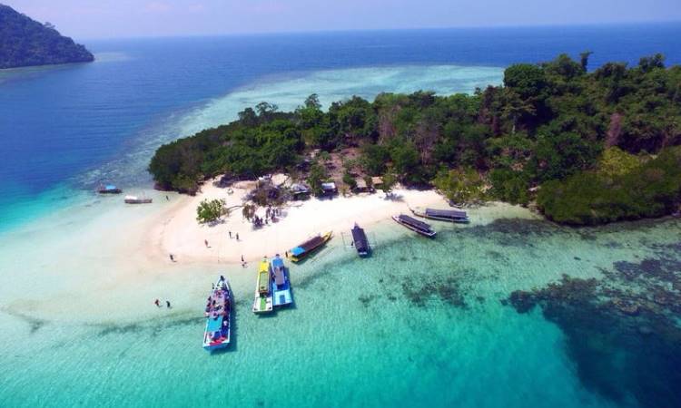 Wisata Pantai Lampung Menarik untuk Dikunjungi
